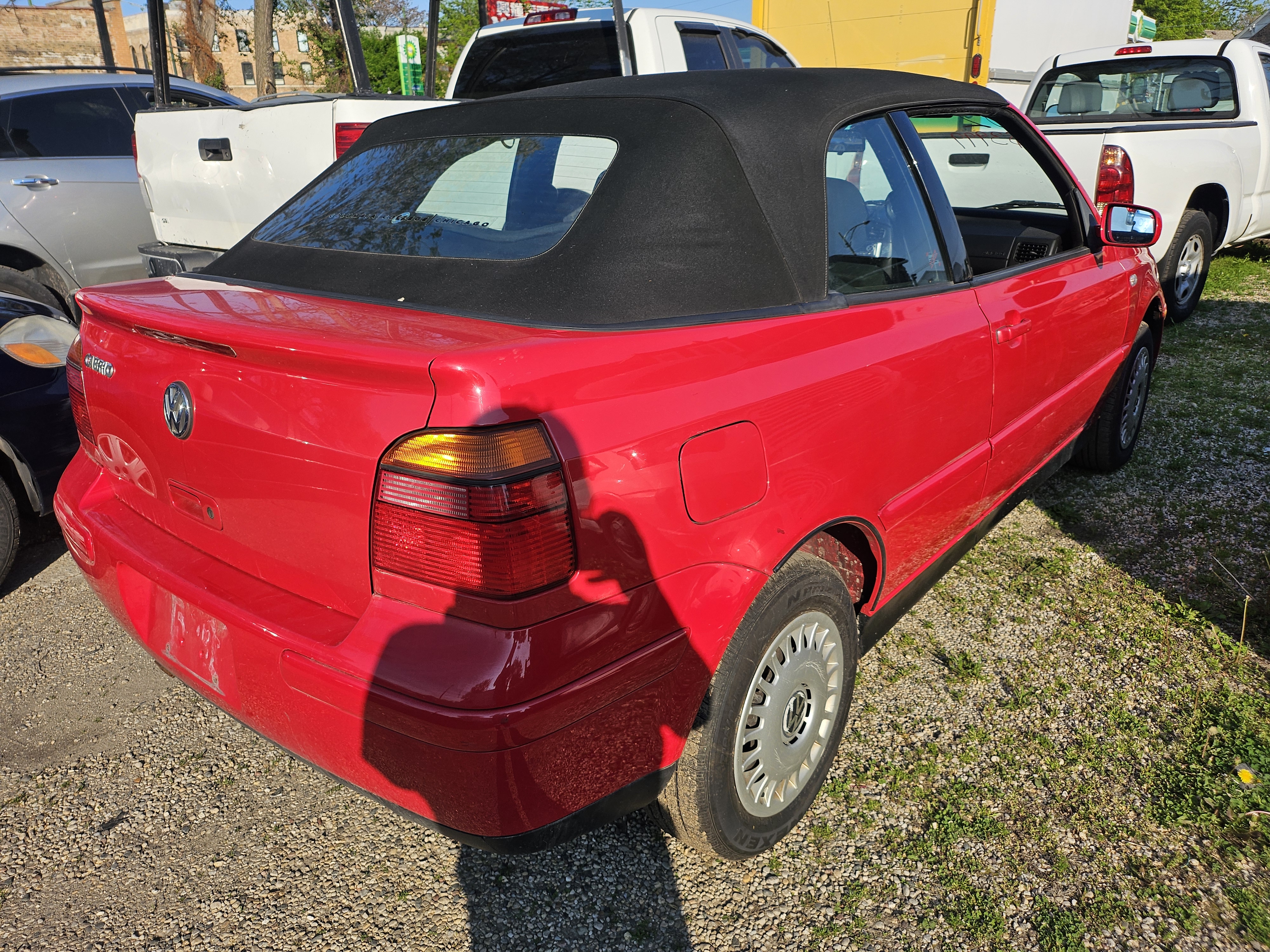 Used 2002 Volkswagen Cabrio GLS FWD image 3