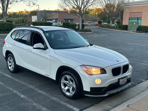 Used 2015 BMW X1 sDrive28i image 1