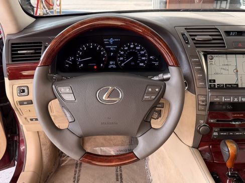 Used 2008 Lexus LS 460 image 8
