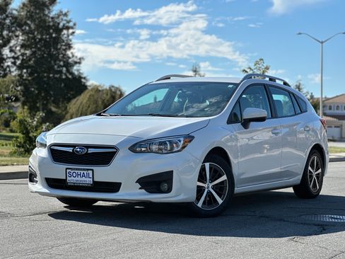 Used 2019 Subaru Impreza 2.0i Premium image 1