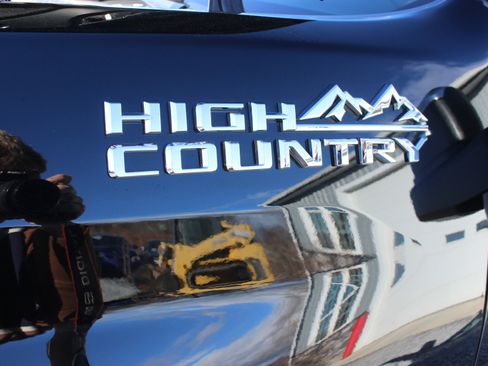 Used 2023 Chevrolet Silverado 3500 High Country image 21