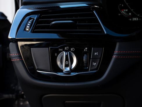 Used 2022 BMW M5 CS image 14