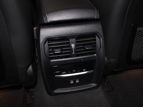 Used 2023 BMW i4 eDrive35 image 41