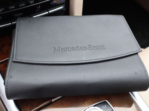 Used 2014 Mercedes-Benz E 350 4MATIC Sport image 33