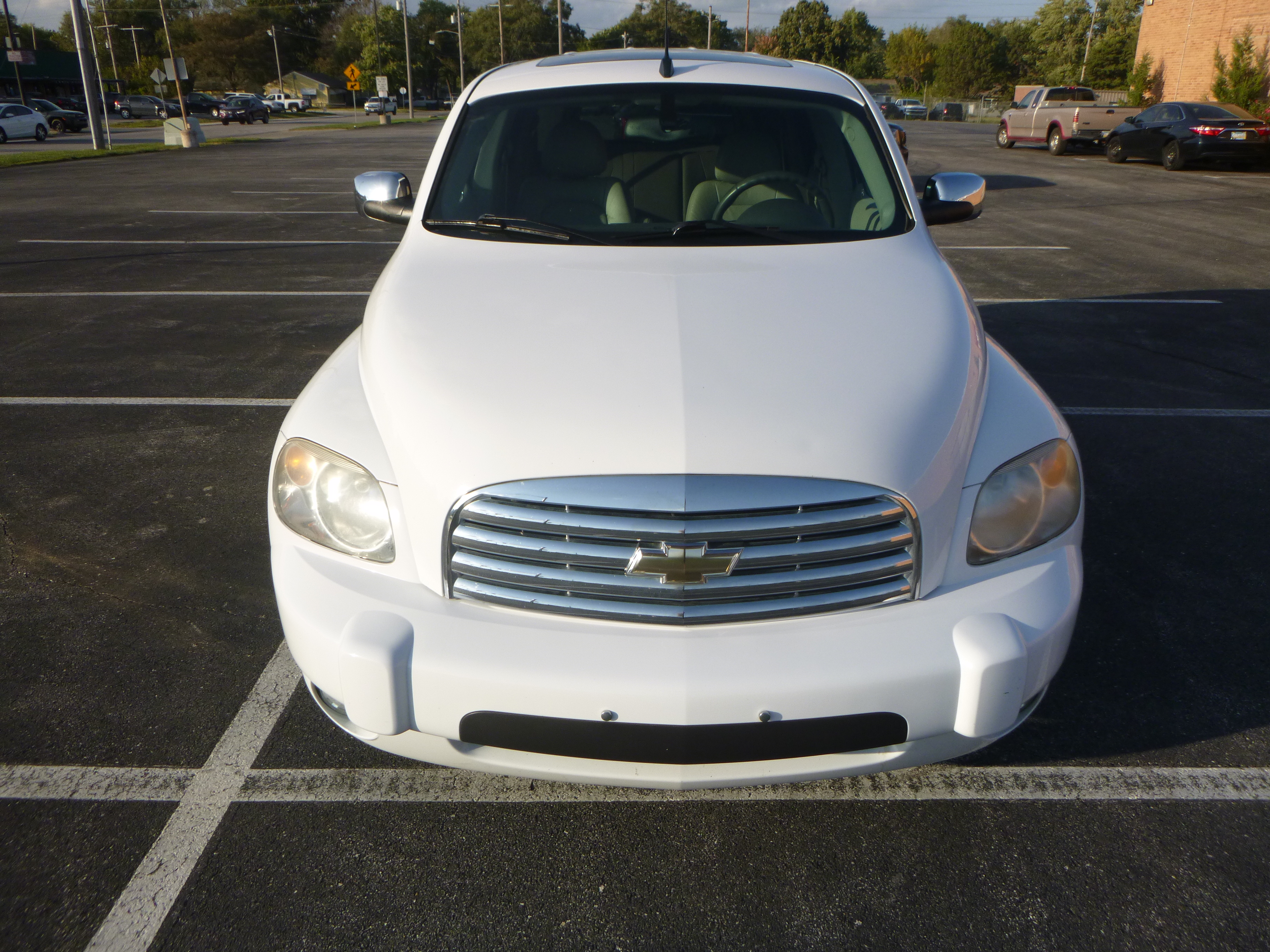 Used 2008 Chevrolet HHR LT w/ 2LT FWD image 3