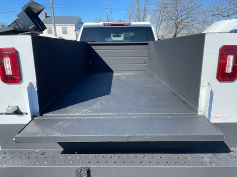 Used 2023 Chevrolet Silverado 2500 W/T image 9