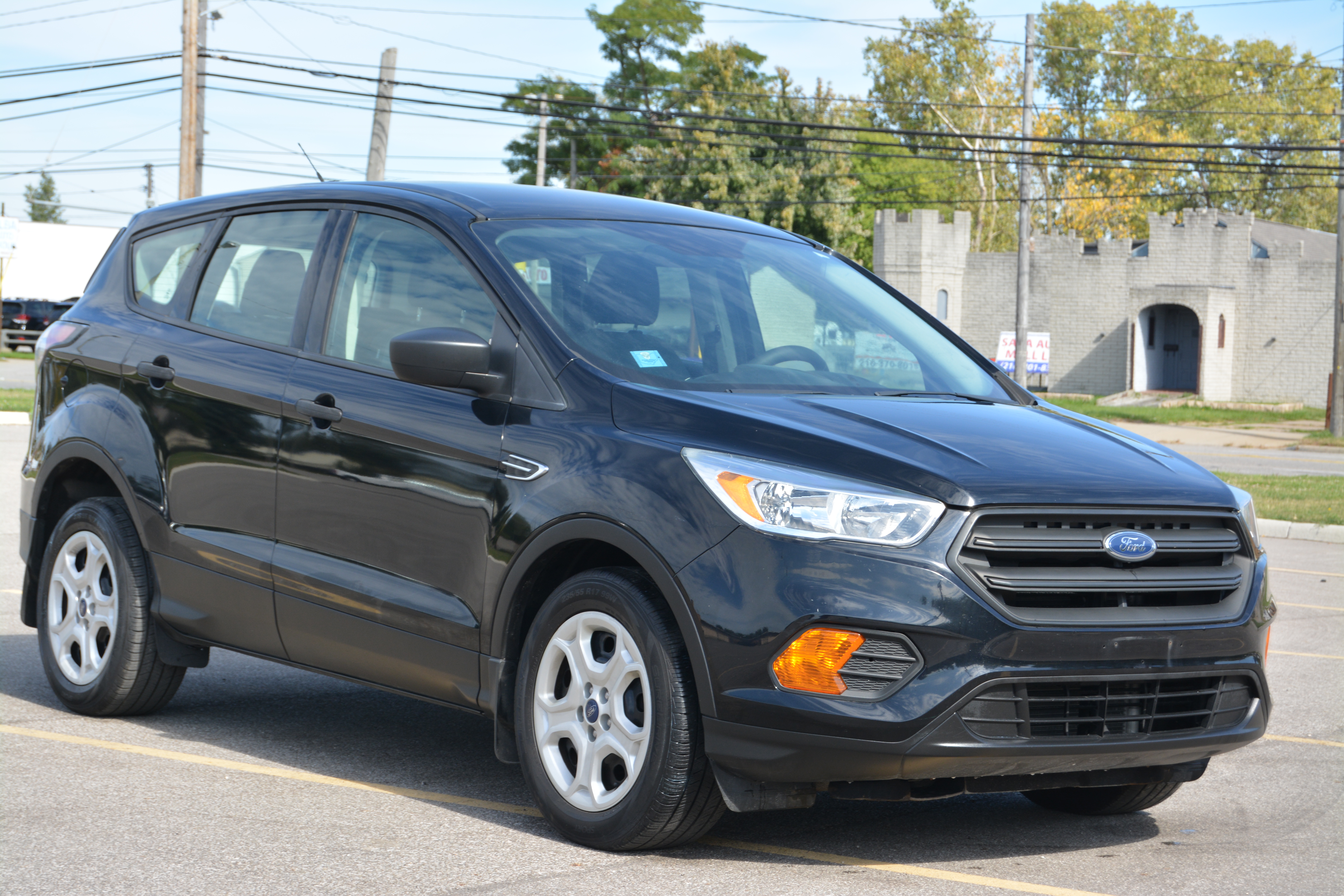 Used 2017 Ford Escape FWD S image 1
