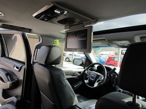 Used 2017 GMC Yukon SLT image 22