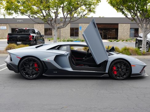 Used 2022 Lamborghini Aventador LP 780-4 Ultimae Coupe AWD/4WD image 3