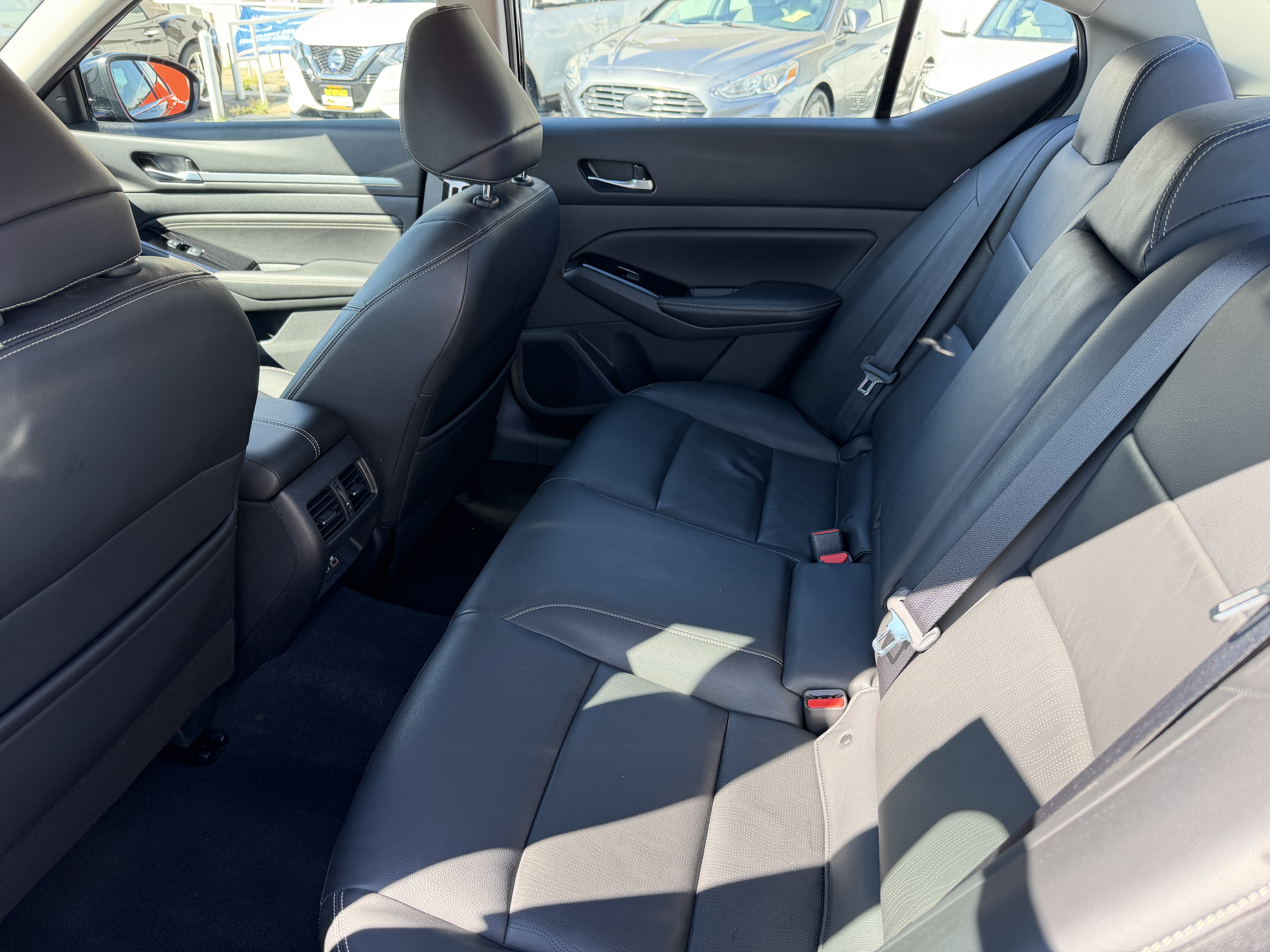 Used 2021 Nissan Altima 2.5 Platinum AWD image 14