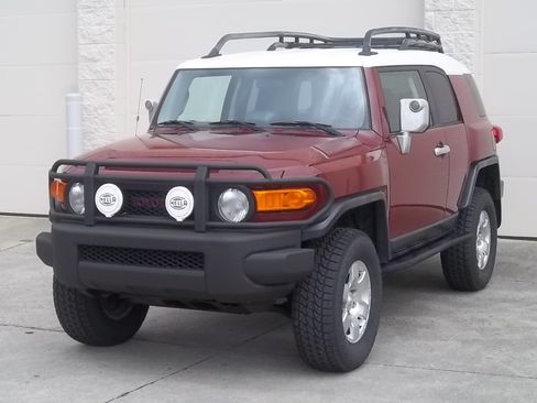 Used 2008 Toyota FJ Cruiser image 2