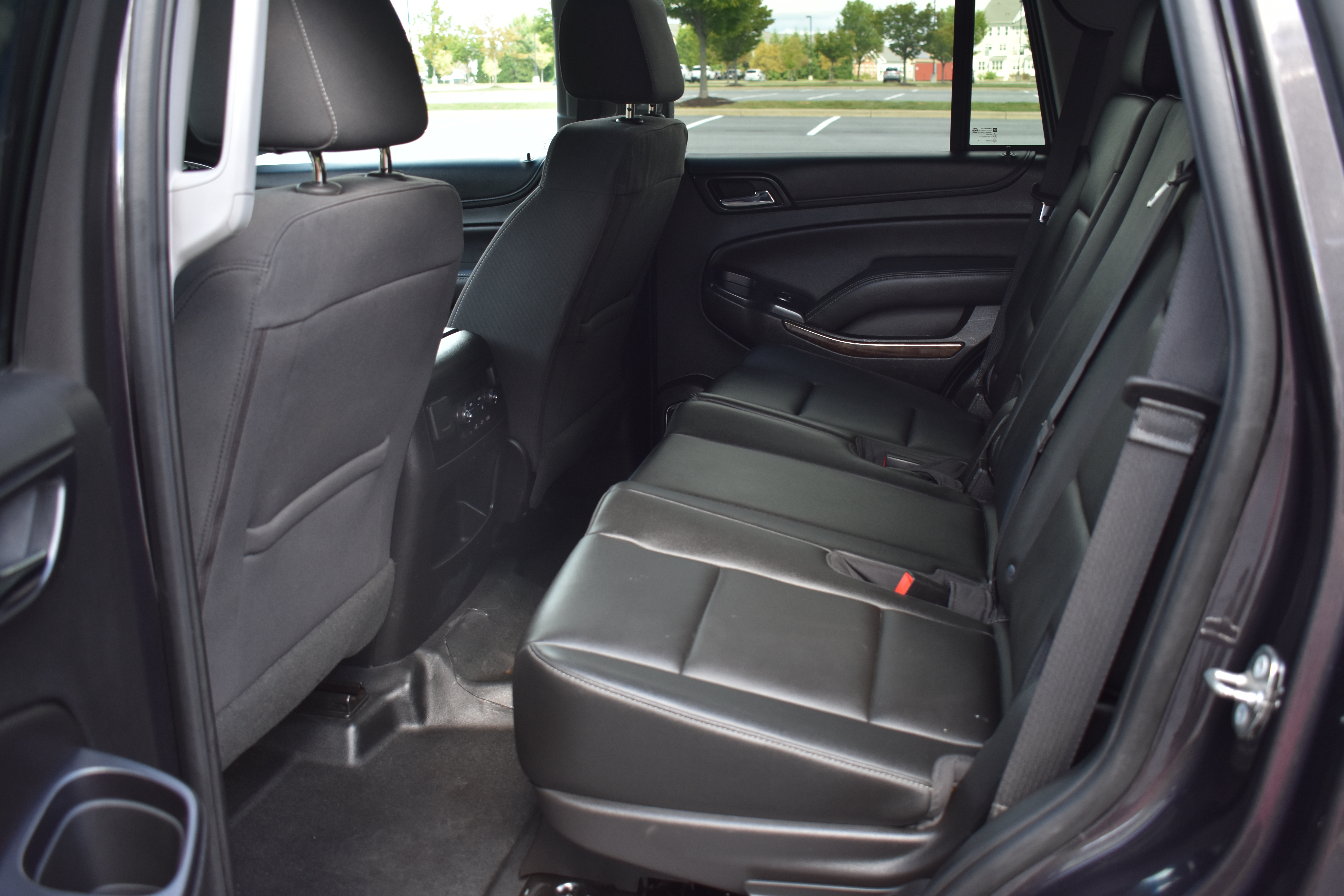 Used 2018 Chevrolet Tahoe 4WD image 38