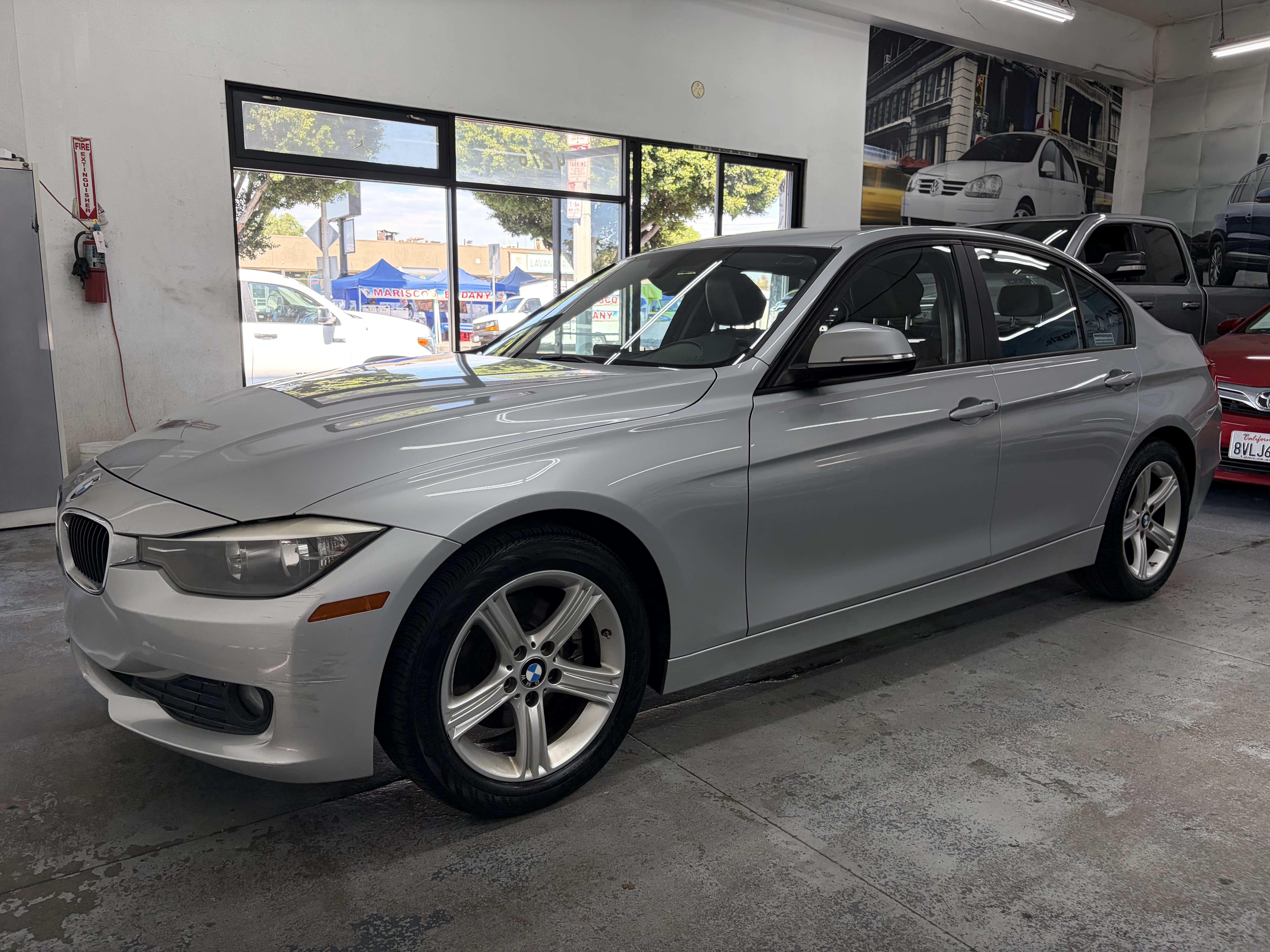 Used 2014 BMW 320i Sedan RWD image 1