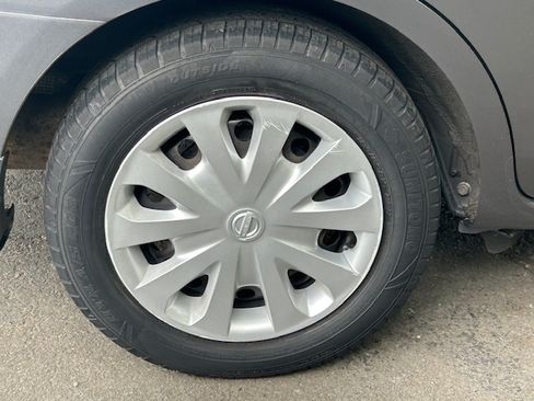 Used 2018 Nissan Versa 1.6 S Plus FWD image 28
