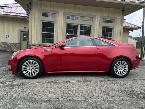Used 2011 Cadillac CTS Performance Coupe RWD image 2