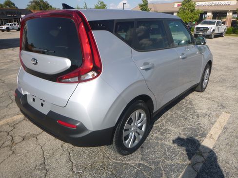 Used 2020 Kia Soul LX FWD Hatchback 2.0L 4-Cyl image 6