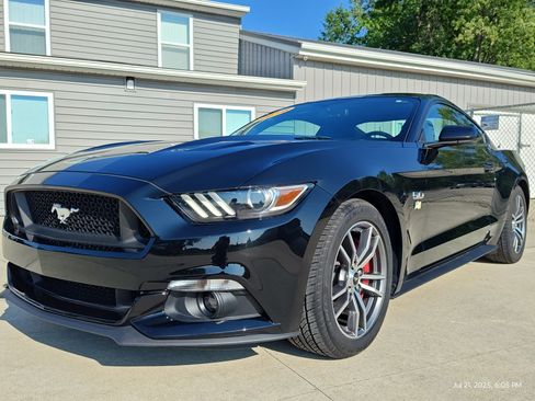 Used 2016 Ford Mustang GT image 21