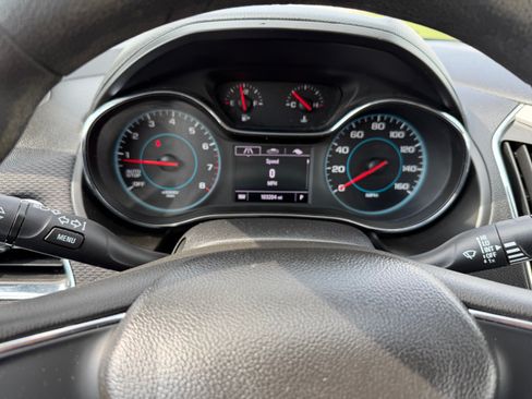 Used 2017 Chevrolet Cruze LS image 9