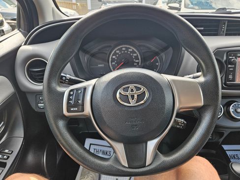 Used 2015 Toyota Yaris LE image 19