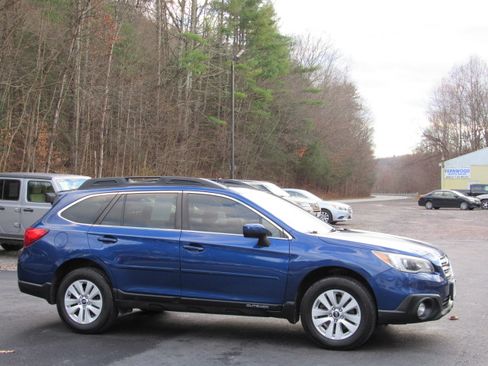 Used 2016 Subaru Outback 2.5i Premium image 13