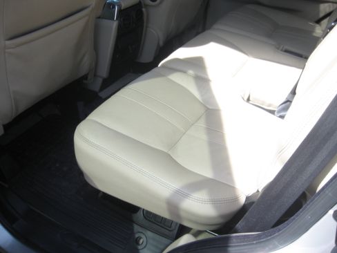 Used 2012 Land Rover LR4 HSE image 7