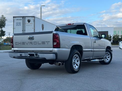 Used 2007 Chevrolet Silverado 1500 Classic W/T image 2