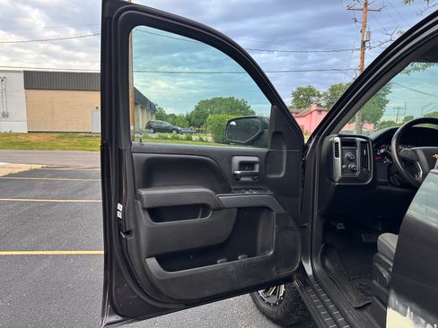 Used 2015 Chevrolet Silverado 1500 4x4 Crew Cab LT image 10