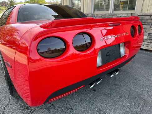 Used 2001 Chevrolet Corvette Z06 image 8