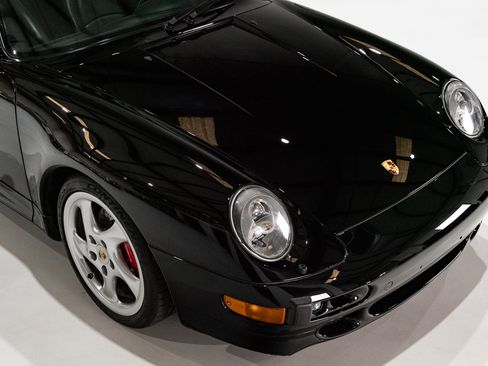 Used 1997 Porsche 911 Carrera S Coupe RWD image 39