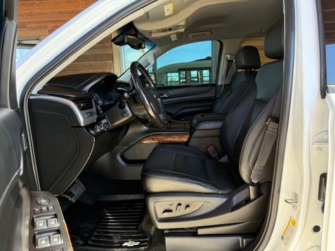 Used 2018 Chevrolet Suburban Premier image 9