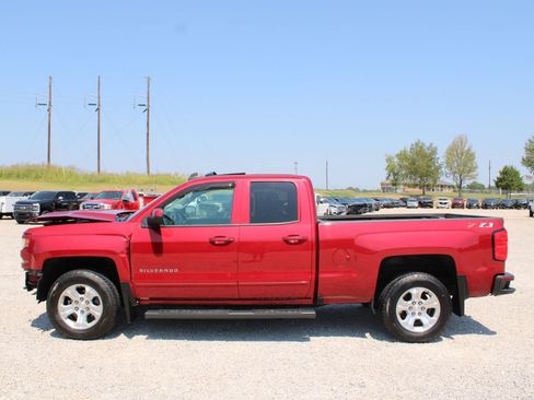 Used 2018 Chevrolet Silverado 1500 LT Z71 image 3