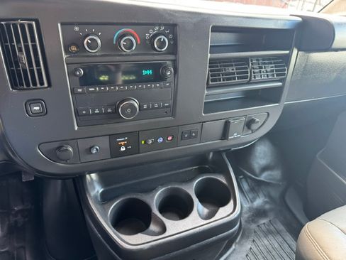 Used 2020 Chevrolet Express 2500 UNAVAIL RWD image 13