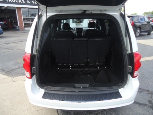Used 2018 Dodge Grand Caravan GT FWD image 10