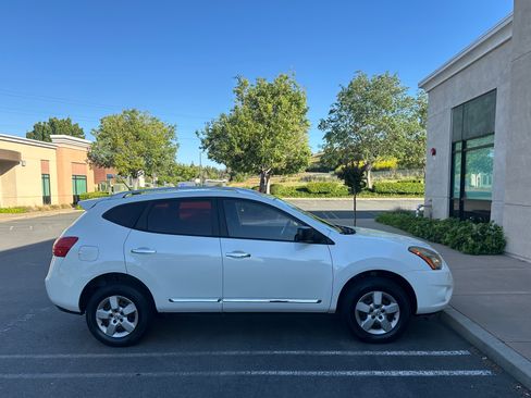 Used 2014 Nissan Rogue 2WD S image 4
