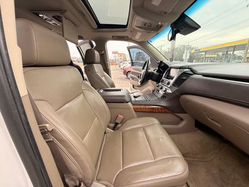 Used 2016 Chevrolet Suburban LTZ image 32