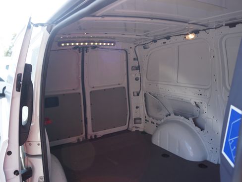 Used 2016 Mercedes-Benz Metris image 8