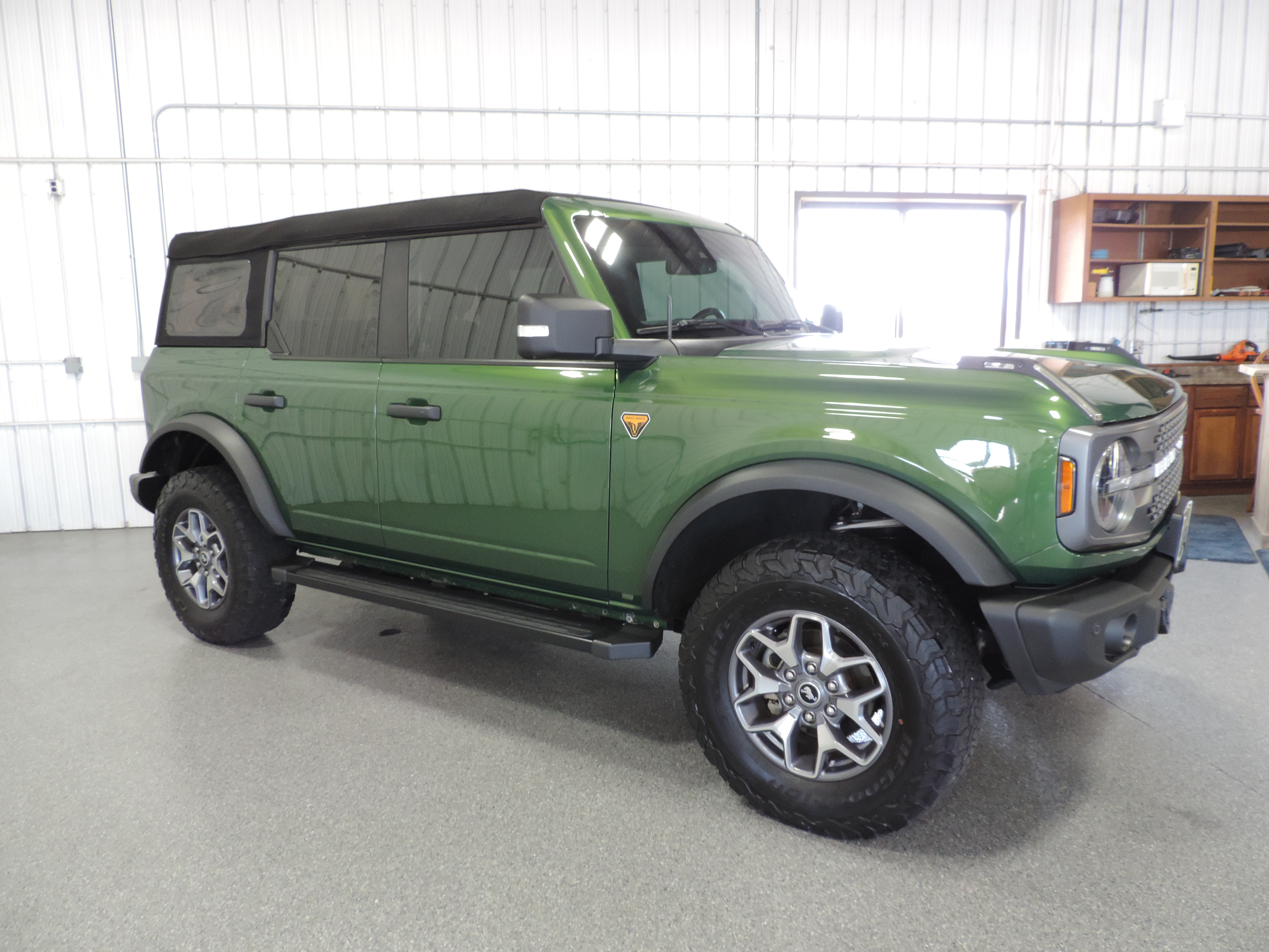 Used 2023 Ford Bronco 4-Door Badlands AWD/4WD image 11