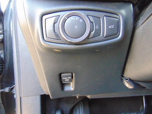 Used 2015 Lincoln MKZ image 14