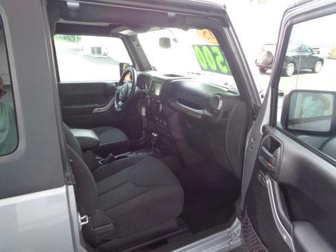 Used 2015 Jeep Wrangler 4WD Sport image 7