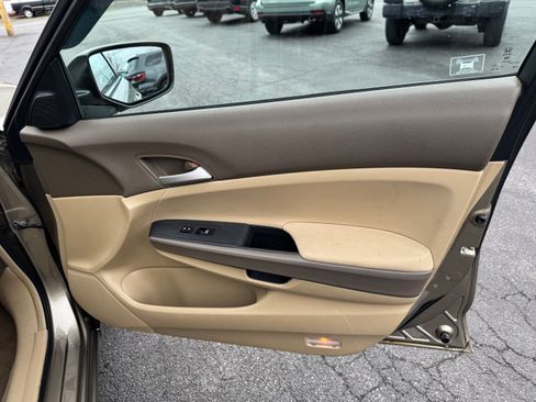 Used 2009 Honda Accord LX-P image 12