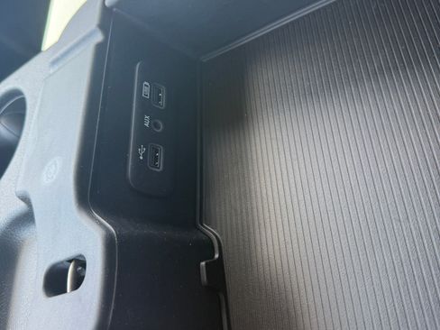 Used 2019 RAM 1500 2WD Crew Cab Classic Tradesman image 14