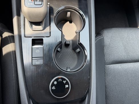 Used 2026 Nissan Rogue AWD SV image 11