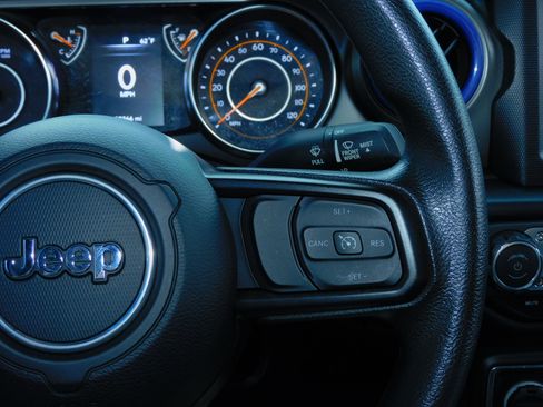 Used 2022 Jeep Wrangler Willys image 22