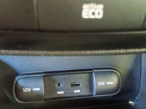 Used 2014 Kia Soul + image 29