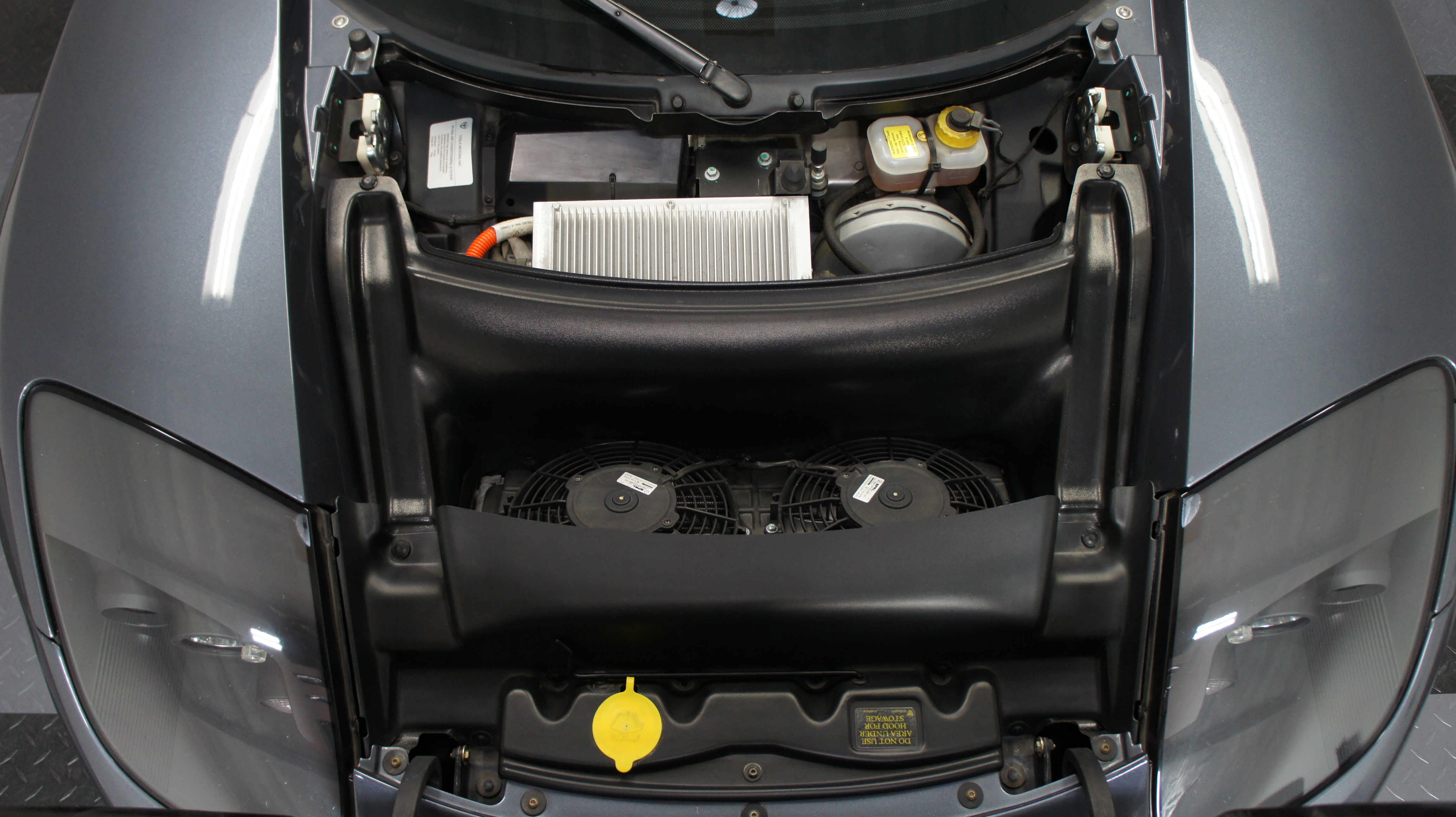 Used 2008 Tesla Roadster RWD image 38