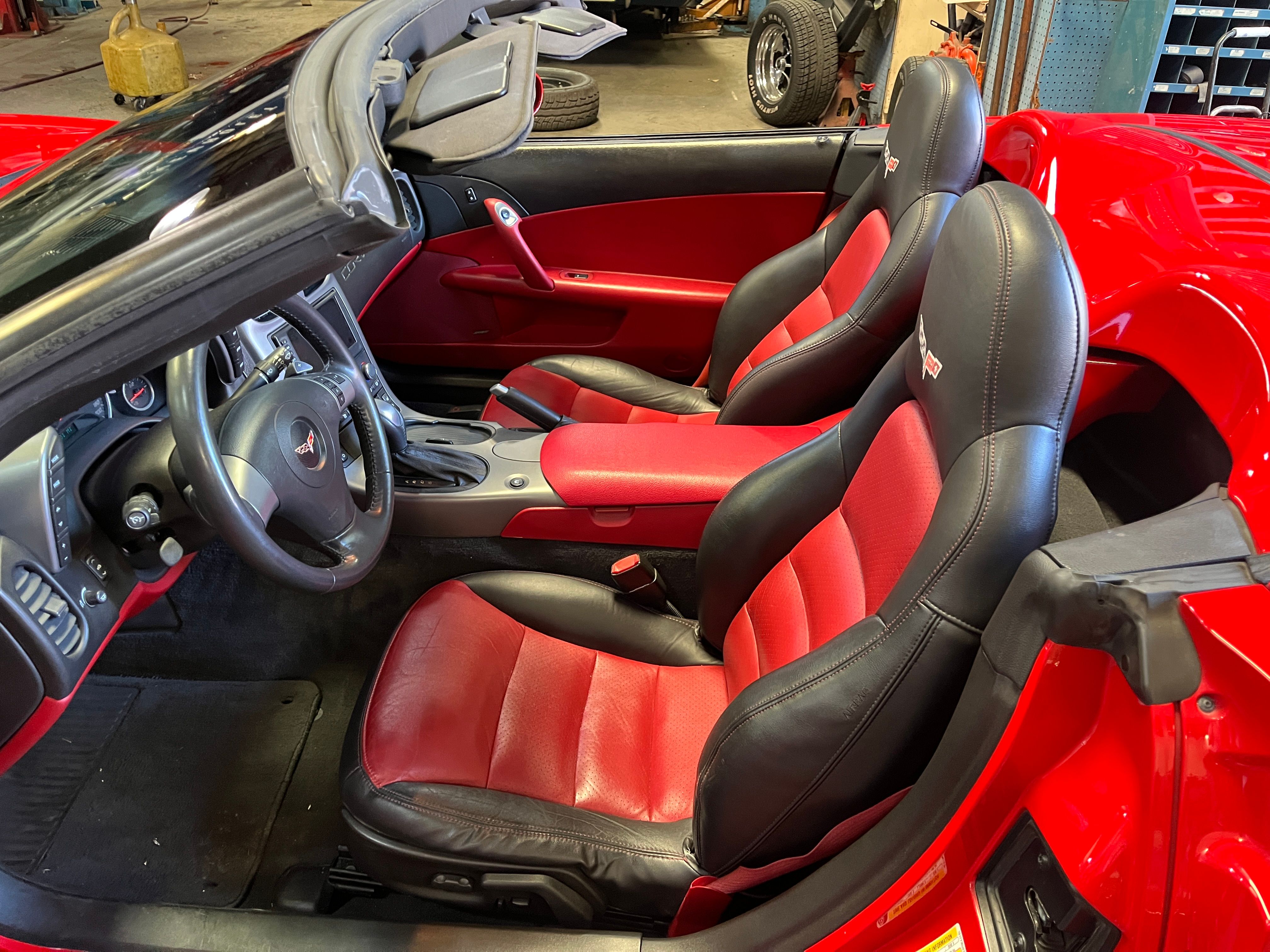 Used 2007 Chevrolet Corvette Convertible RWD image 17