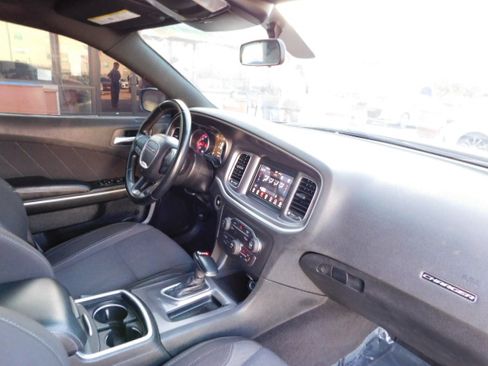 Used 2022 Dodge Charger SXT image 24