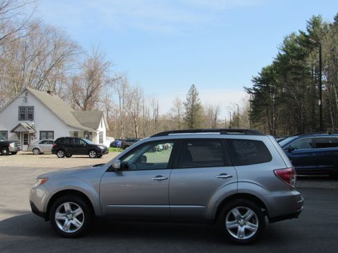 Used 2009 Subaru Forester 2.5X Limited image 3