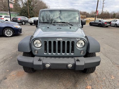 Used 2014 Jeep Wrangler Unlimited Sport image 6