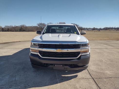 Used 2019 Chevrolet Silverado 1500 LD image 2